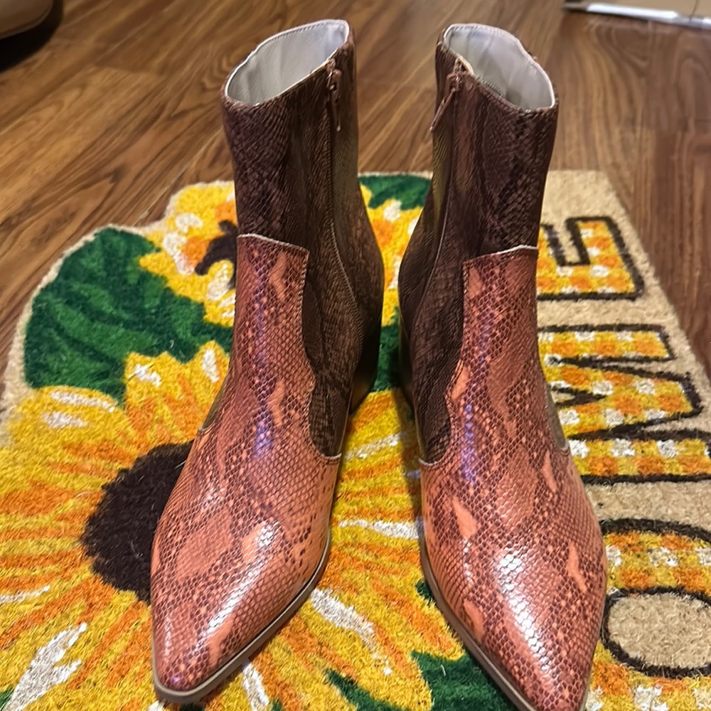 Midnight Velvet Western Boots